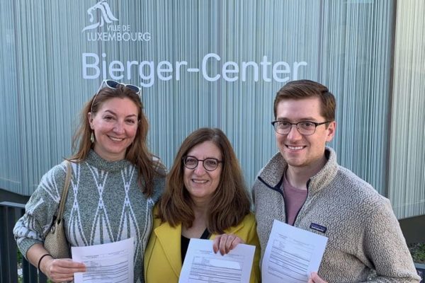 family in front of the bierger center