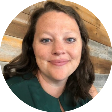 Headshot of Anna Leisa Sauser