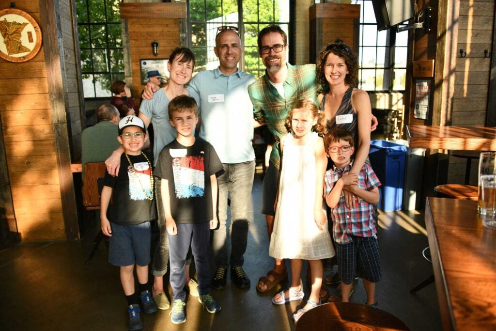 Family of Luxembourg dual citizens at a Minnesota bar and restaurant