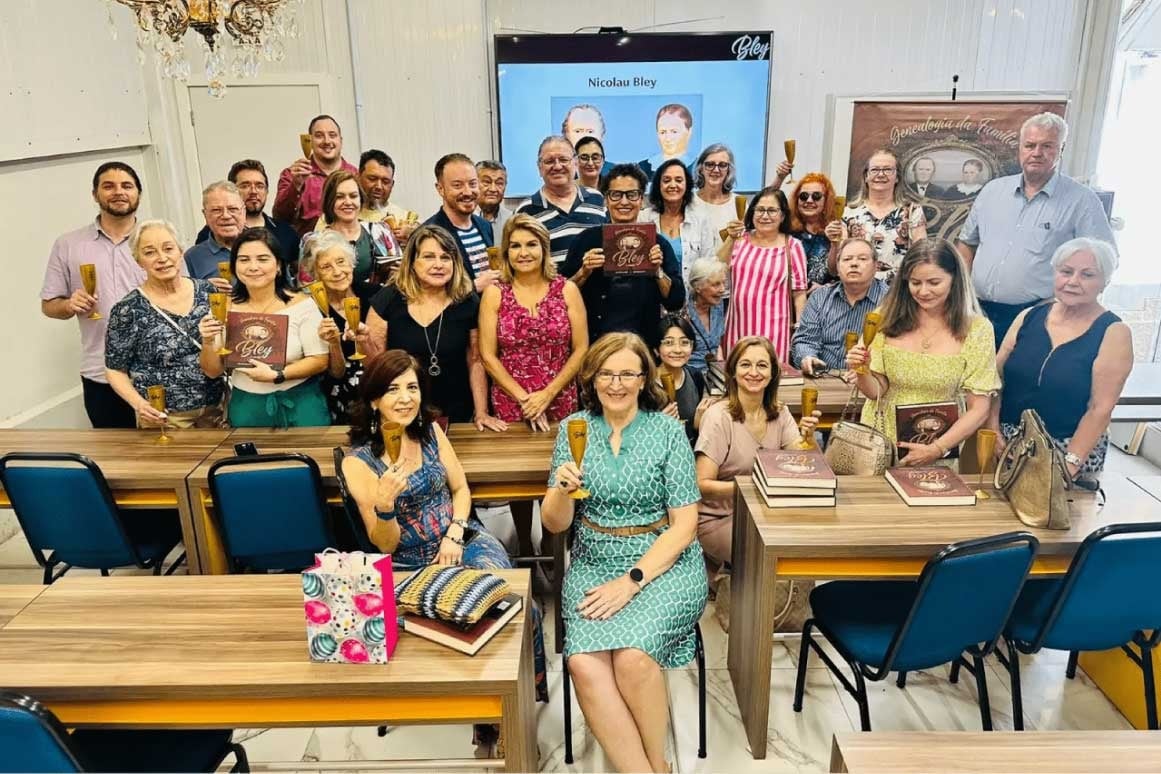 Brazilian-Luxembourgers, descendants of Nicolau Bley, at a family genealogy gathering